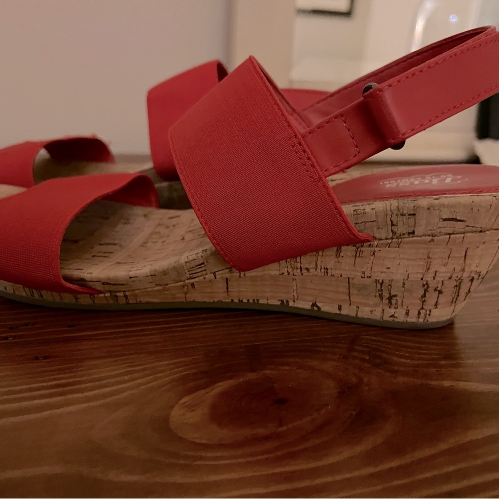 Bass wedge red sandals size 11